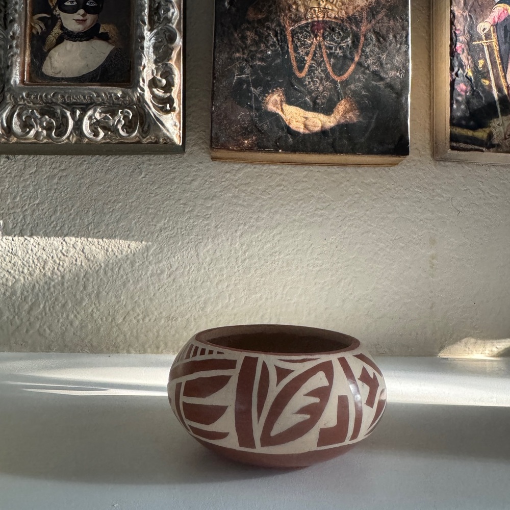 Authentic Jemez Pueblo Pottery Bowl – Signed‎ Native American Art